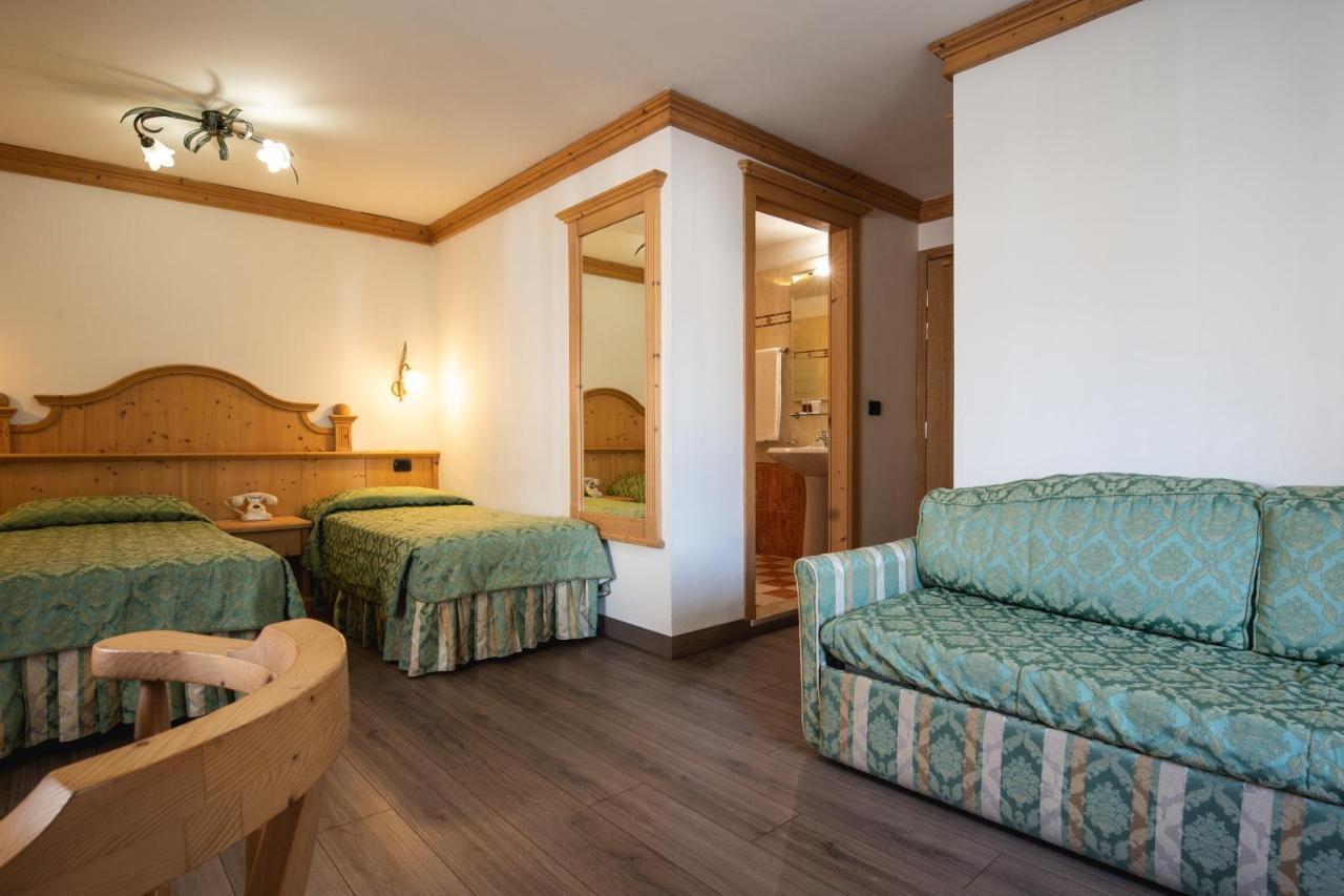 Hotel Touring เปรดัซโซ ภายนอก รูปภาพ
