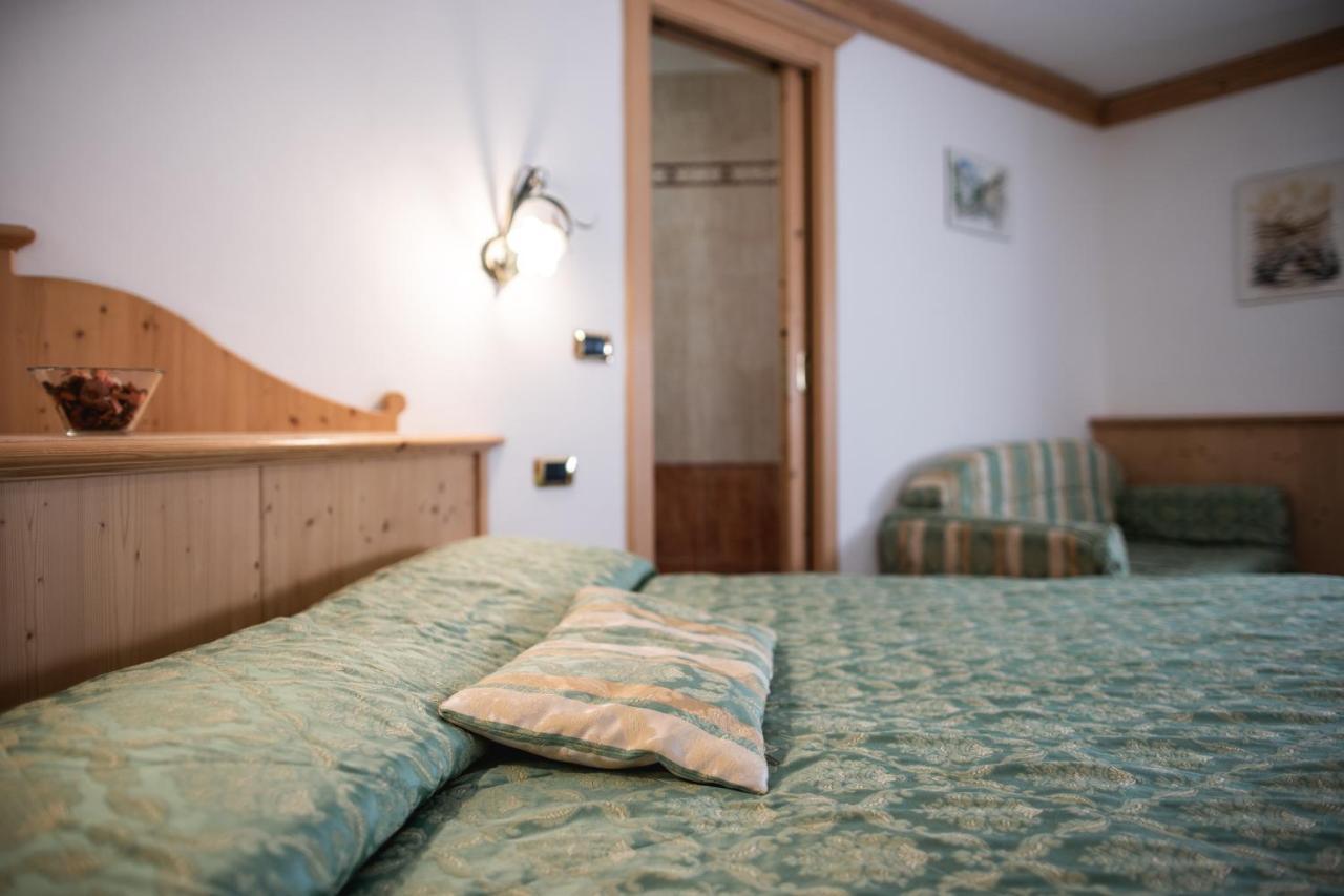 Hotel Touring เปรดัซโซ ภายนอก รูปภาพ